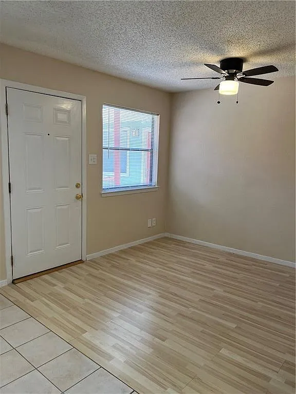 1 bed, 1.0 bath, 416 sqft, $950 — Photo 1