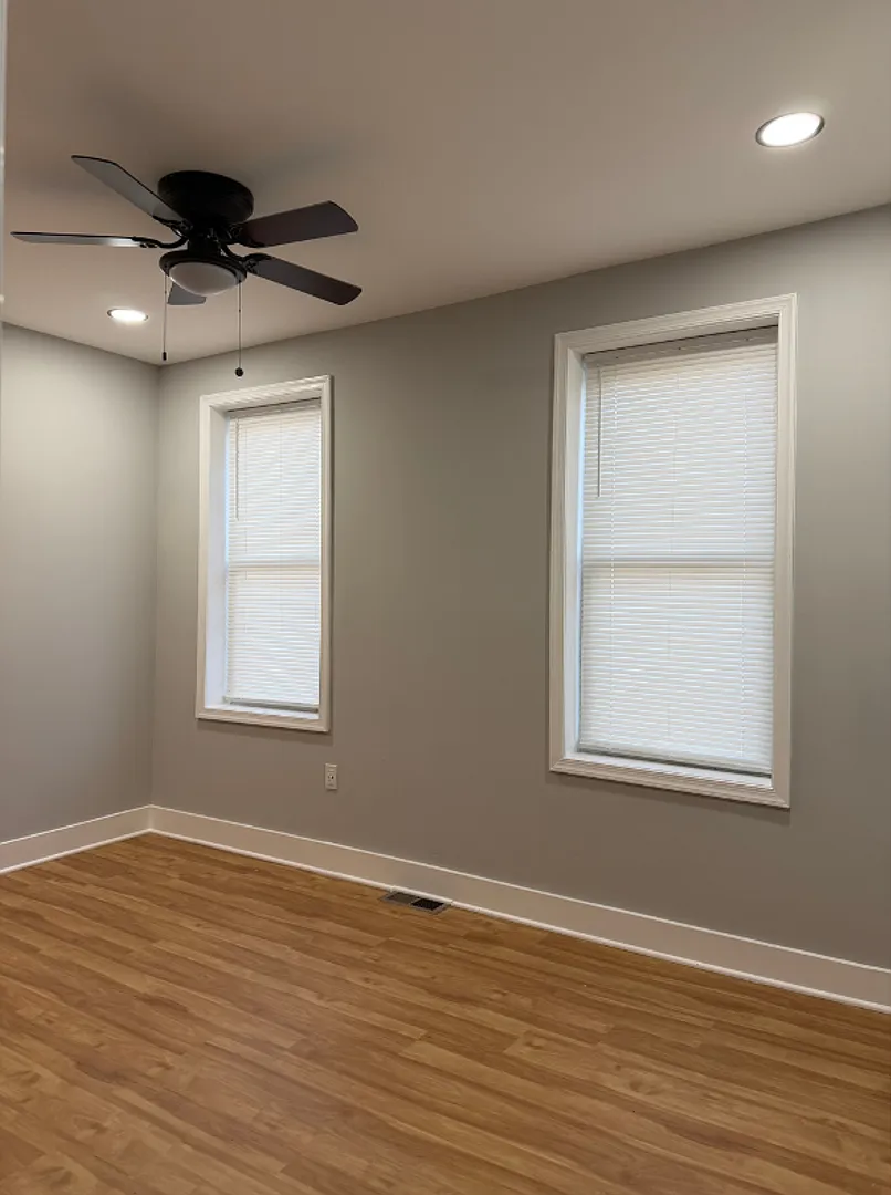 1628 Benhill Avenue $600 Available (Shared Bath) — Photo 2