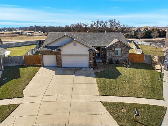 2nd image of 1130 N Lake Ridge Ct