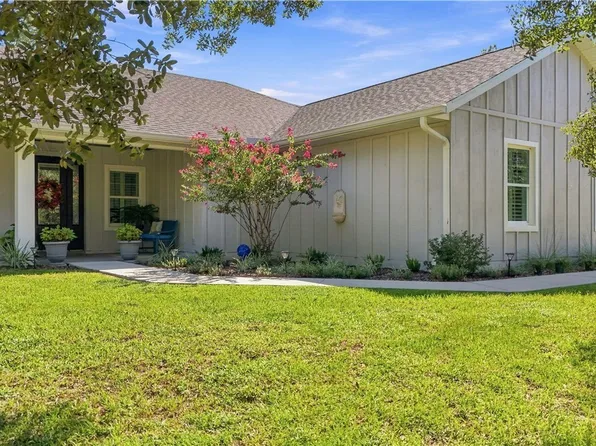 4124 W Pine Ridge Blvd, Beverly Hills, FL 34465