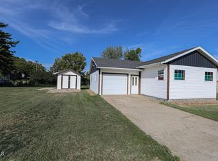 316 Main St, Wing, ND 58494