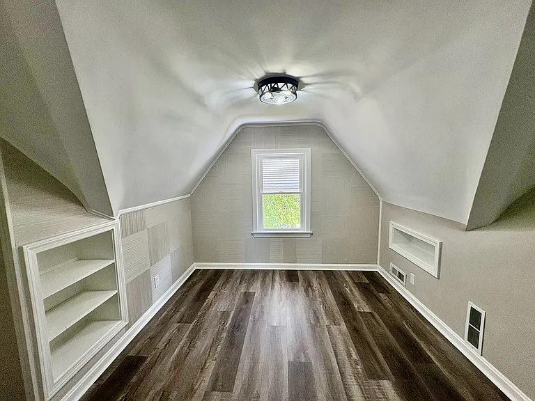 4165 Harwood Rd — Photo 12