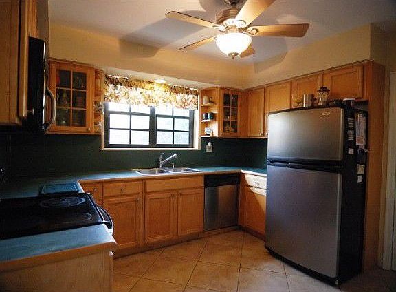 4th image of 1239 NE 100th St