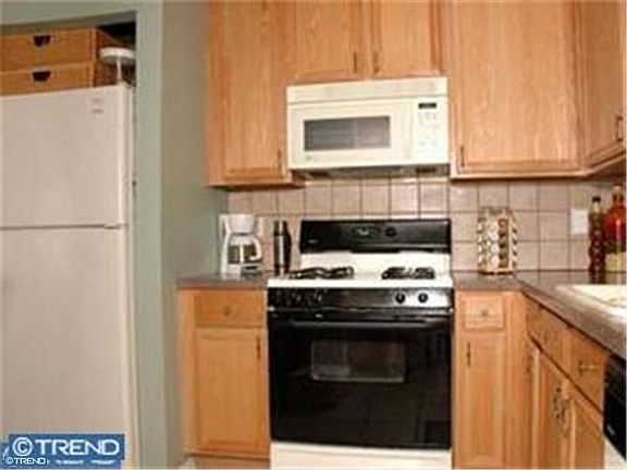 5th image of 4 Bonnie Ct