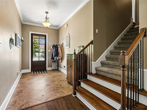 4th image of 337 Nicklaus Dr