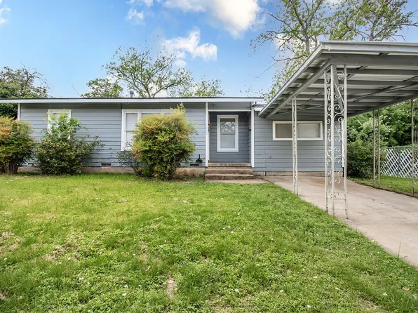 1928 S Walnut St, Brady, TX 76825