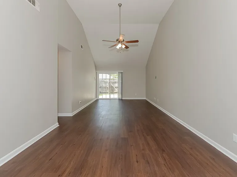 516 Federal Ct — Photo 4