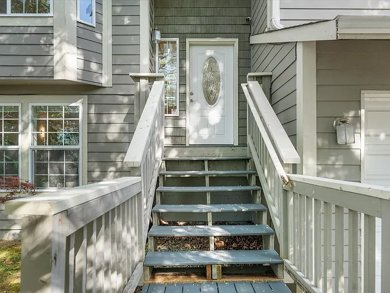 5062 23rd Ave SW — Photo 2