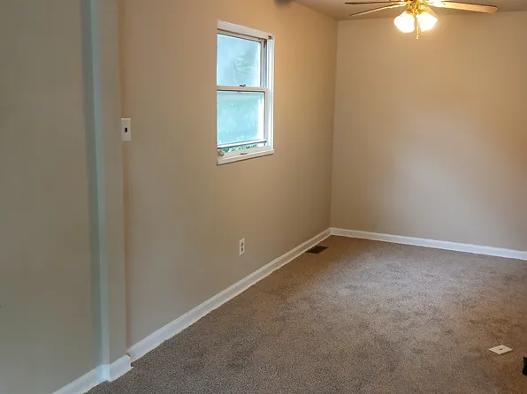 306 Violet Dr, New Kensington, PA 15068