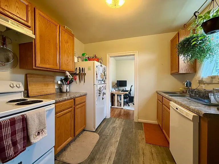 1320 Kenmore Ave #804-C — Photo 6