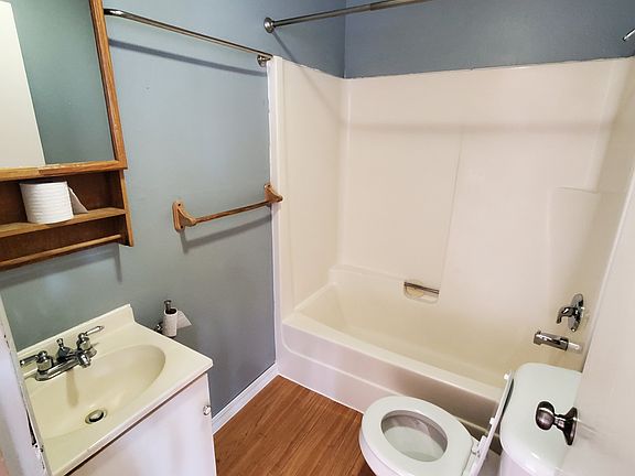 5th image of 1128 Toole Ave #B