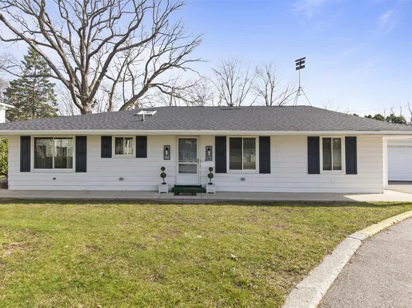 1501 River Rd APT 301, Saint Clair, MI 48079