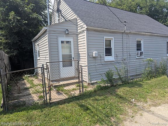 2nd image of 7052 Rivard Ave