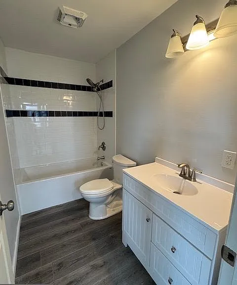 2185 E Wheat Rd #D — Photo 23