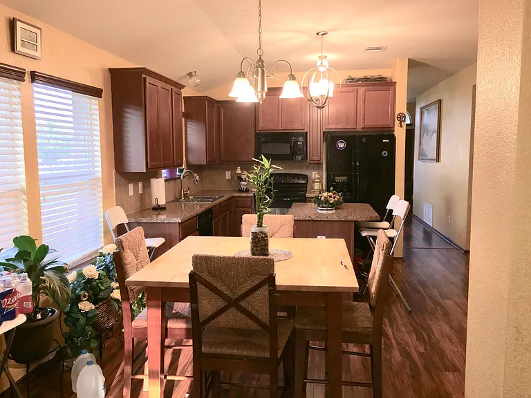 6725 Mundo Dr — Photo 5