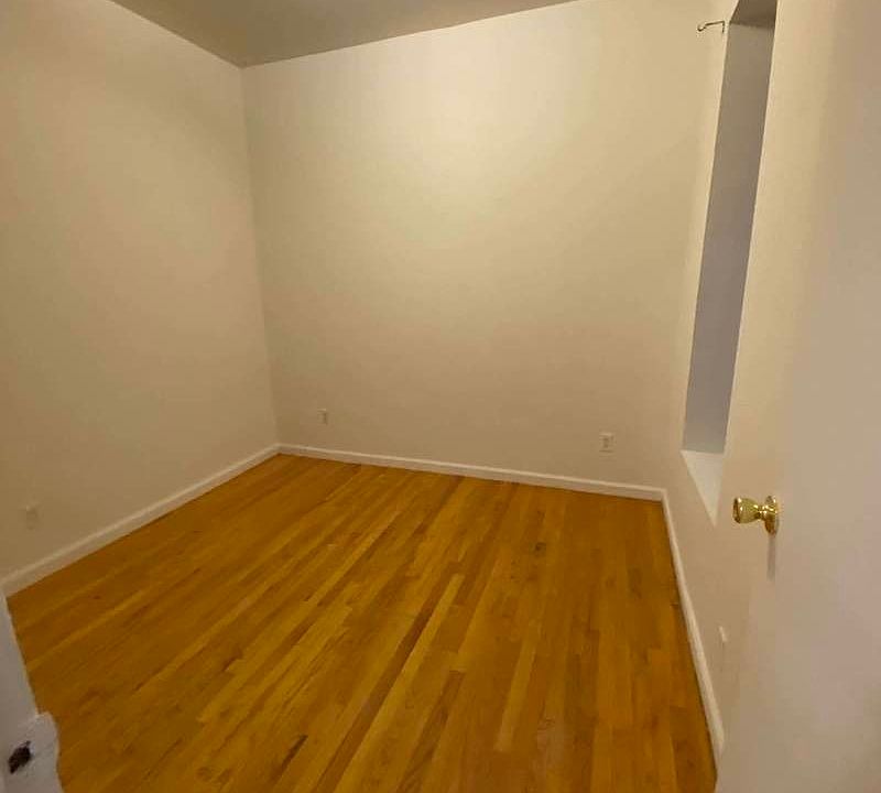 2nd image of 316 E 49th St #1CC