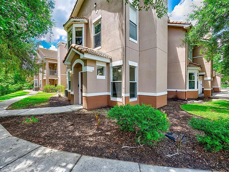 18138 Villa Creek Dr #18138 — Photo 32