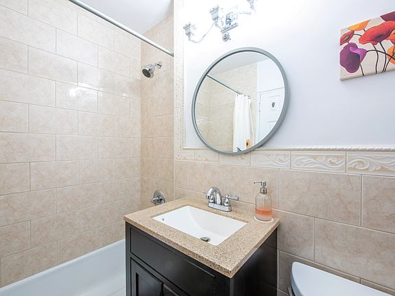 5th image of 5900 Arlington Ave APT 8O