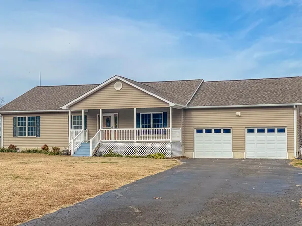 111 Fox Crossing Dr, Roxboro, NC 27574