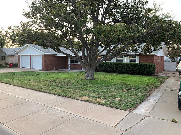 2nd image of 918 E Waco St