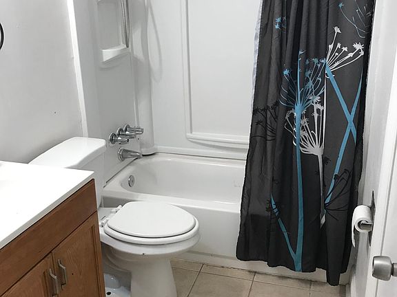 3rd image of 114 Eve St #B