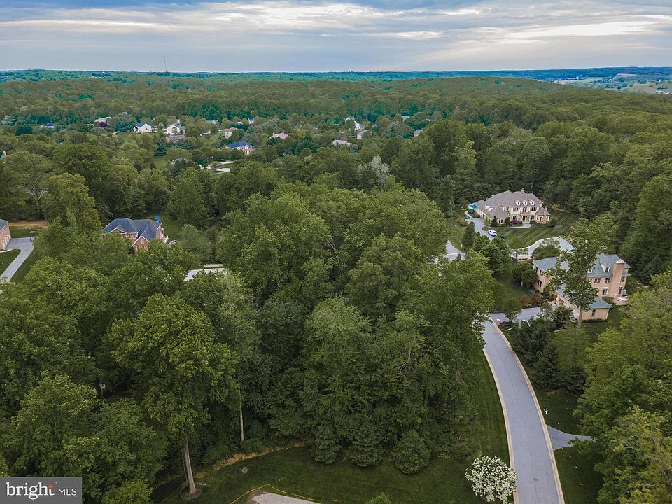1st image of 1 Norfolk Ct