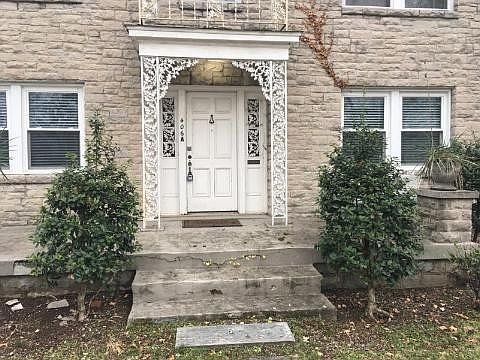 1st image of 406 Chesterfield Ave #A