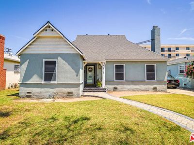 3906 S Victoria Ave, Los Angeles, CA, 90008
