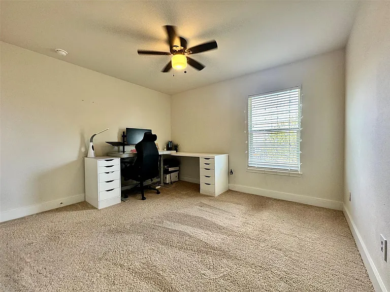 1404 Laguna Cv — Photo 9