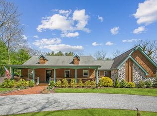 2 Spread Oak Ln, East Hampton, NY 11937
