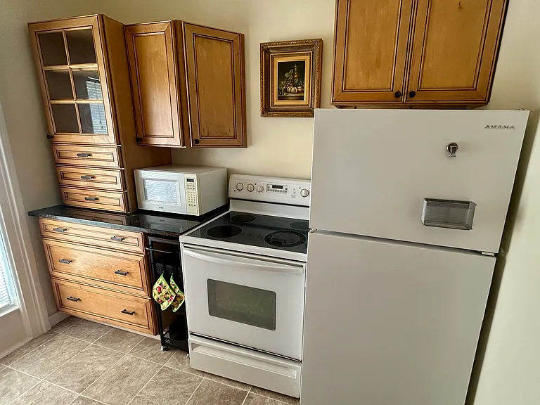 Kitchen - right side