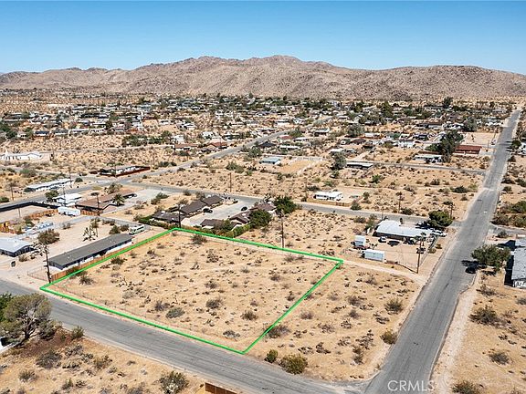 3rd image of 61900 Verbena Rd Lot 13