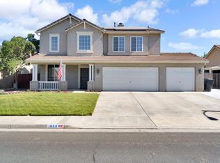 1068 W Pepper Dr, Hanford, CA 93230
