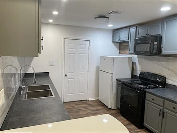 3rd image of 5757 Pasteur Blvd APT A
