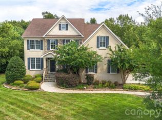 5040 Groves Edge Ln, Waxhaw, NC 28173
