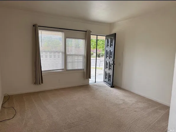 366 Brown St #B, Vacaville, CA 95688