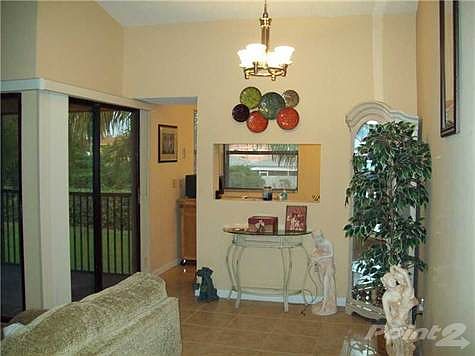 3rd image of 1135 N Franklin Ave #1135D