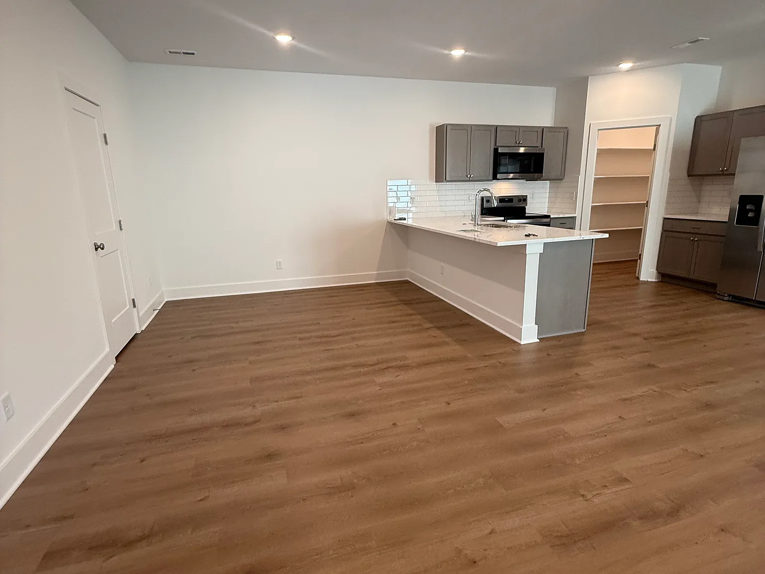 3 bed, 1336 sqft, $1,750 — Photo 4