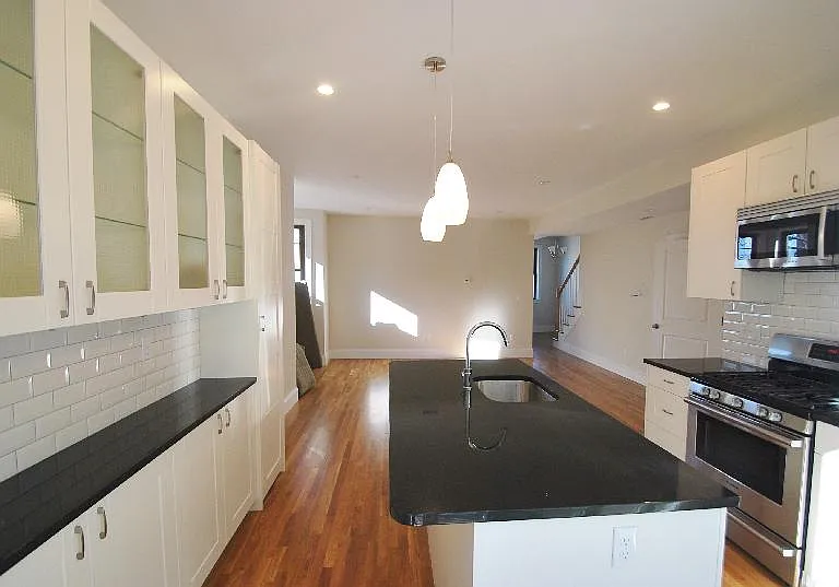 145 Marcella St #2 — Photo 3