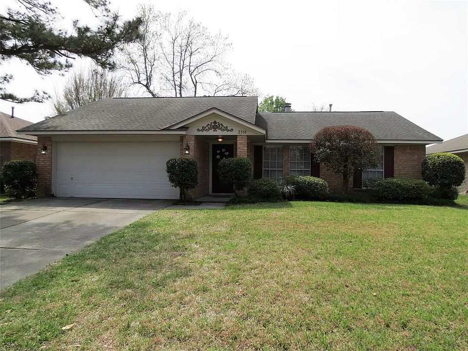 1st image of 2318 Sherwood Hollow Ln