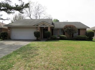 2318 Sherwood Hollow Ln, Kingwood, TX 77339