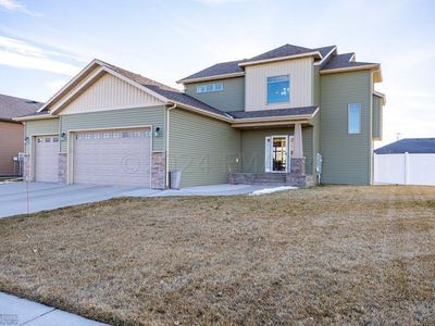3032 7th St E, West Fargo, ND, 58078
