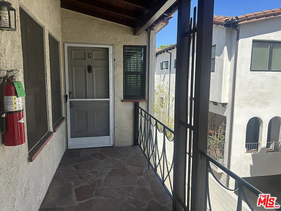 1 bed, 1.0 bath, 720 sqft, $2,485 — Photo 3