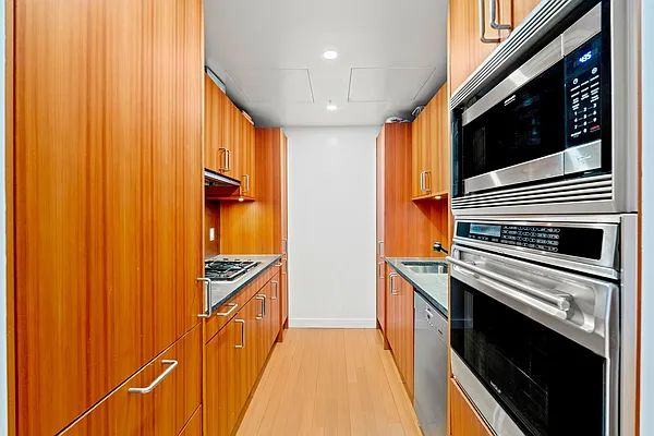 Sold by Nest Seekers International | media 3