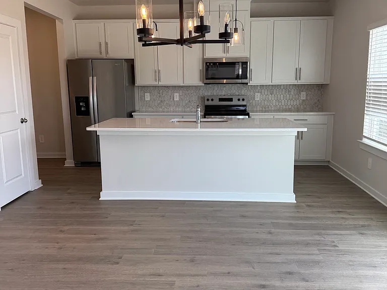 1314 Bluffton Cir — Photo 2