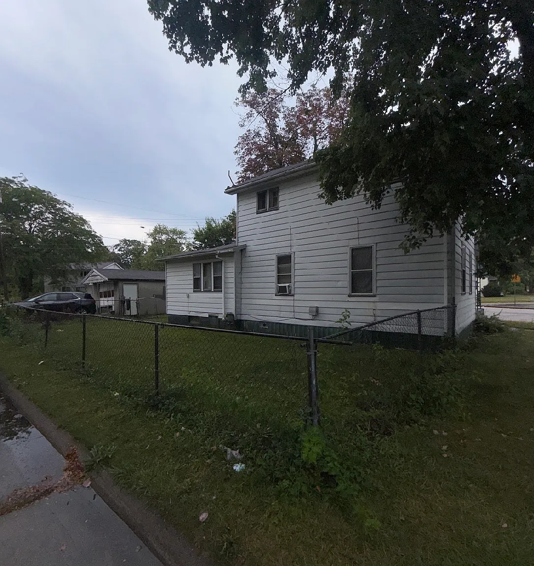 3 bed, 1326 sqft, $1,070 — Photo 2
