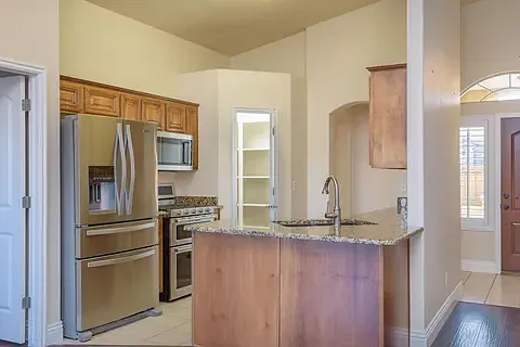 923 N Rolling Hills Rd — Photo 22