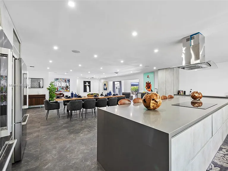 4322 Polk St — Photo 11