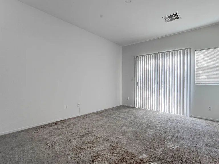 1846 Scimitar Dr — Photo 2