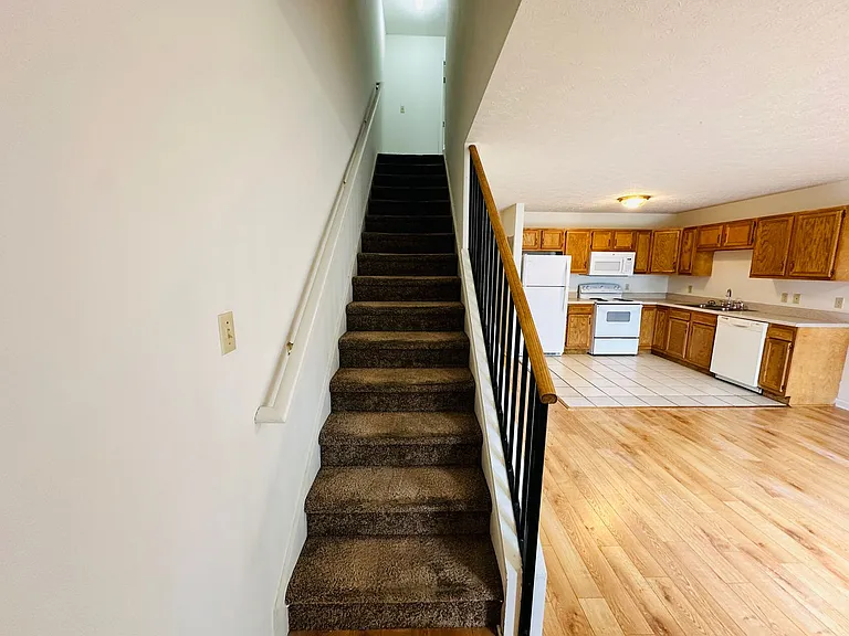 75 Majestic Dr — Photo 12